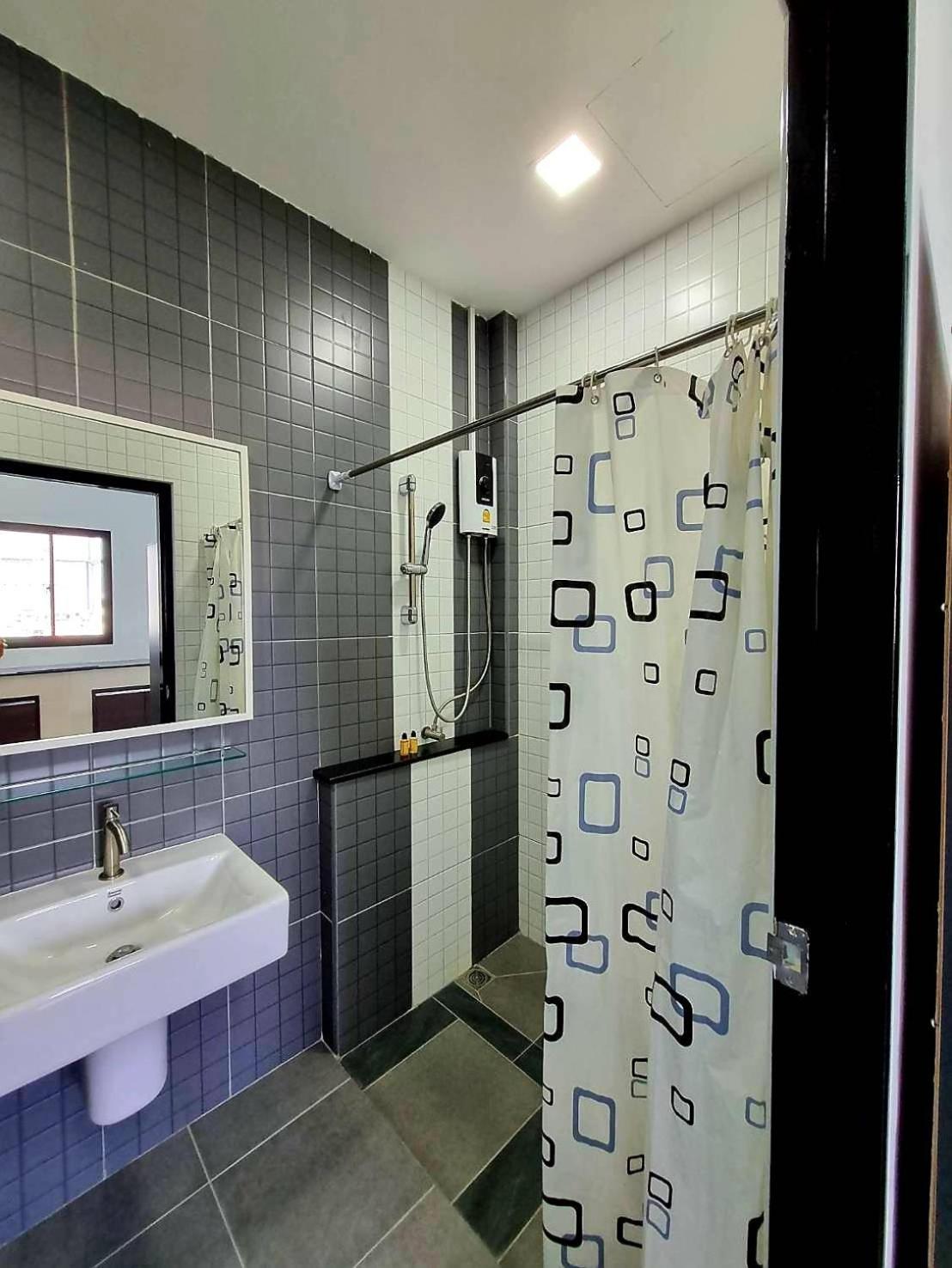 Aqua Residences อควา เรสซิเดนซ์ ห้องพักใหม่ให้เช่า ติดรถไฟฟ้าสถานีวุฒากาศ Bangkok Bagian luar foto